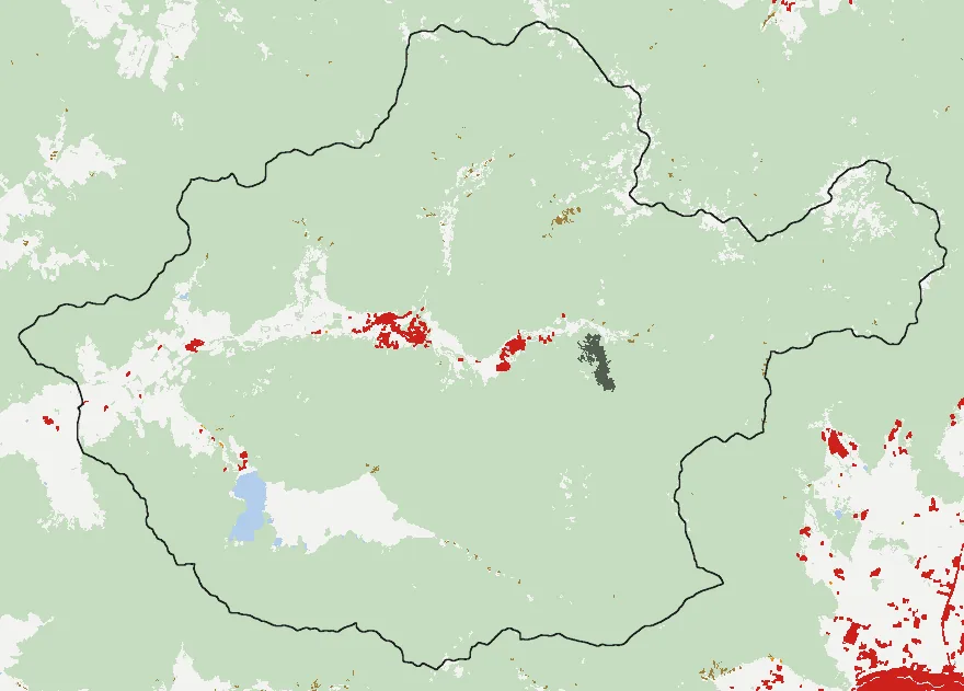 Mapa de Alhué con las zonas pobladas, la plantación forestal a menos de 500 m y el área quemada entre 2023 y 2025