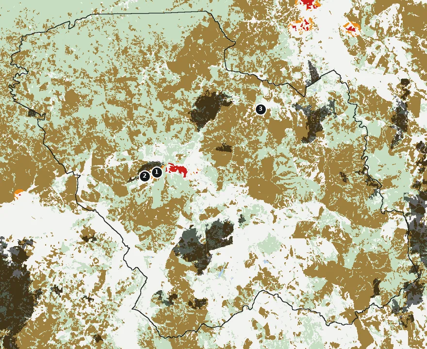 Mapa de Los Sauces con las zonas pobladas, la plantación forestal a menos de 500 m y el área quemada entre 2023 y 2025