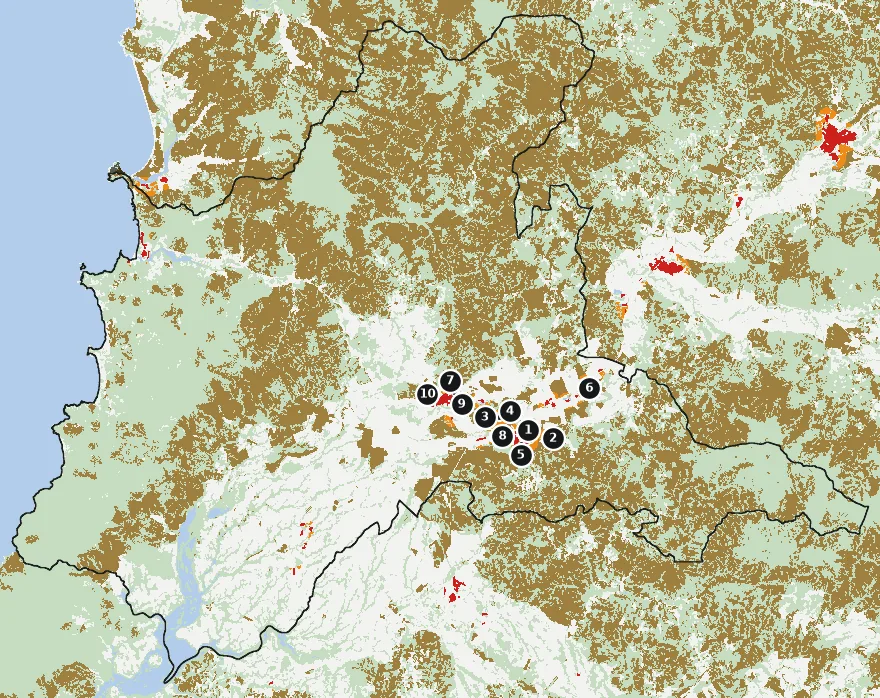 Mapa de Mariquina con las zonas pobladas, la plantación forestal a menos de 500 m y el área quemada entre 2023 y 2025