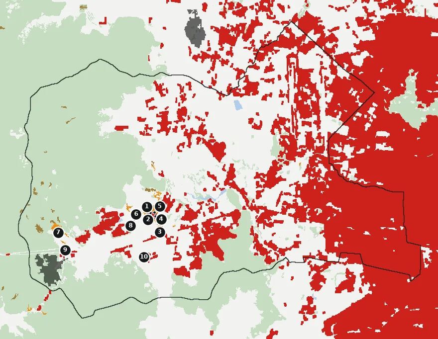 Mapa de Pudahuel con las zonas pobladas, la plantación forestal a menos de 500 m y el área quemada entre 2023 y 2025